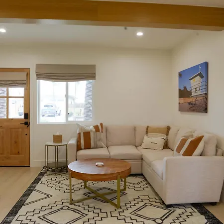 Elegant 2br With Outdoor Space *