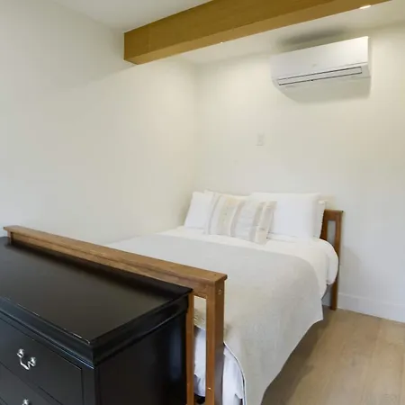 Holiday home Elegant 2br With Outdoor Space