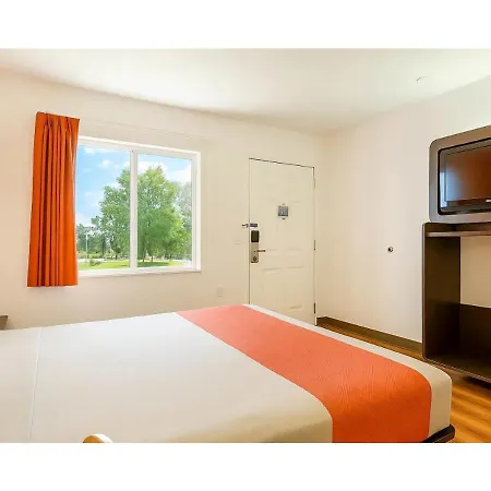 Hotel 6-carlsbad, Ca Carlsbad