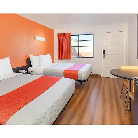 6-carlsbad, Ca Hotel