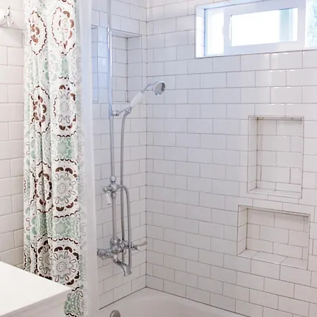 Holiday home Getaway - Kid And Pet Friendly Carlsbad