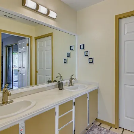 1 Mi To Beach! 'carlsbad Retreat' W/ Serene Garden Holiday home