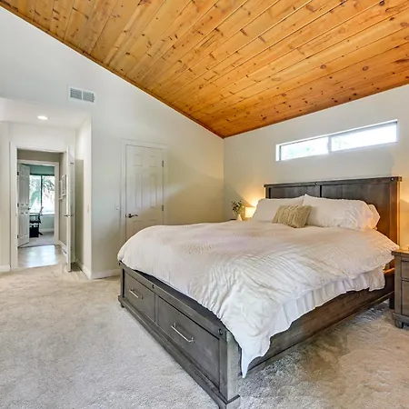 Walk To Lagoon! Luxe Coastal Escape W/ Pool Table * Carlsbad