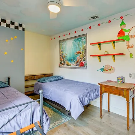 1 Mi To Beach! 'carlsbad Retreat' W/ Serene Garden Carlsbad
