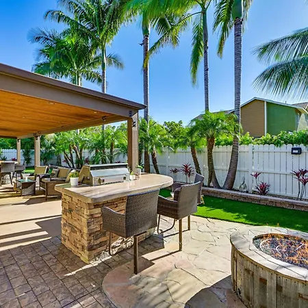 Holiday home Walk To Lagoon! Luxe Coastal Escape W/ Pool Table