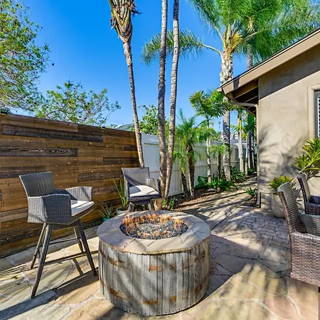 Walk To Lagoon! Luxe Coastal Escape W/ Pool Table