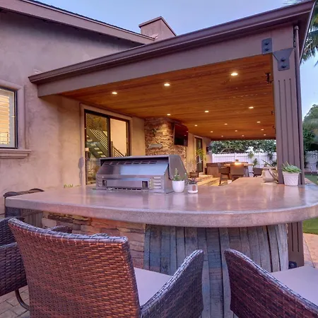 Walk To Lagoon! Luxe Coastal Escape W/ Pool Table Carlsbad