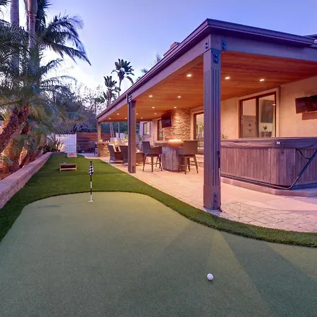 Holiday home Walk To Lagoon! Luxe Coastal Escape W/ Pool Table Carlsbad