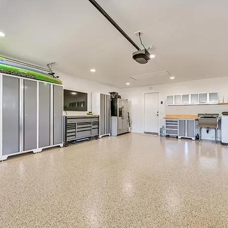 Holiday home Walk To Lagoon! Luxe Coastal Escape W/ Pool Table Carlsbad
