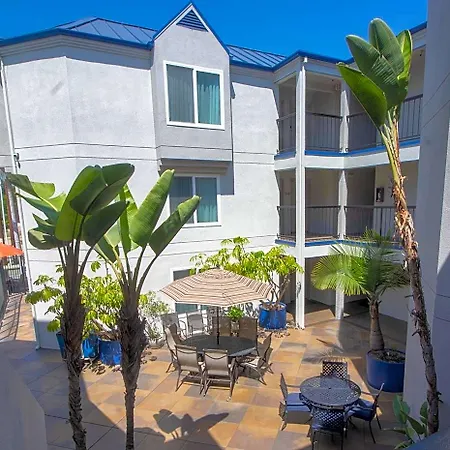 Days By Wyndham Carlsbad