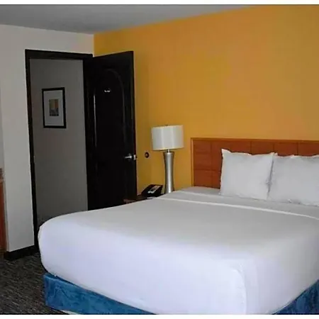 Hyatt House San Diego Hotel