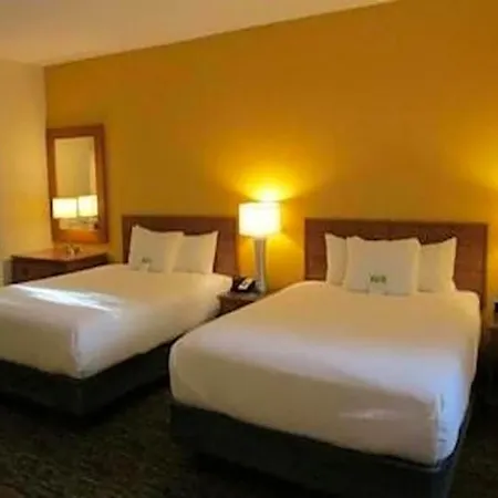 Hyatt House San Diego 4*