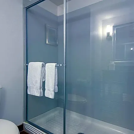 Hotel Express & By Ihg Carlsbad