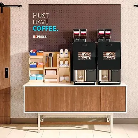 Hotel Express & By Ihg