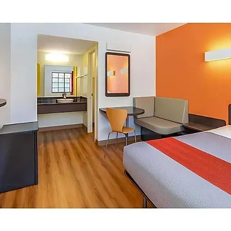 Hotel 6-carlsbad, Ca Carlsbad