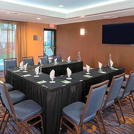 Courtyard By Marriott San Diego Hotel