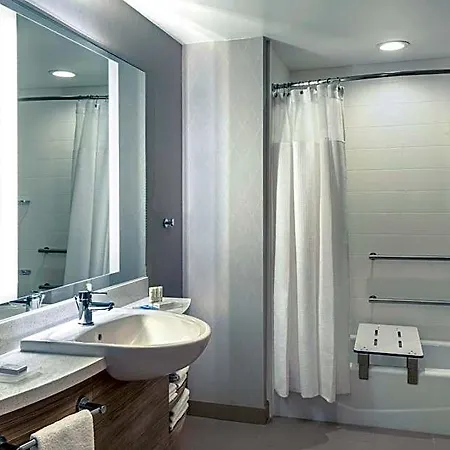 Springhill By Marriott San Diego Hotel 3*
