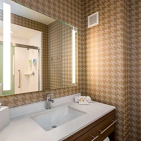 Hotel Home2 By Hilton Carlsbad, Ca 3*