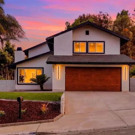 Holiday home 25. 4br Coastal Oasis Near Legoland & Carlsbad