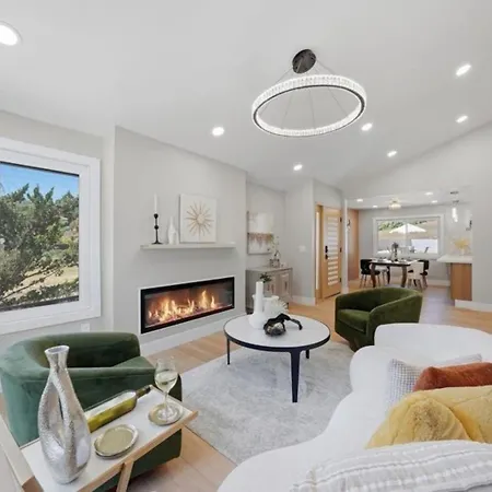 25. 4br Coastal Oasis Near Legoland & Holiday home Carlsbad
