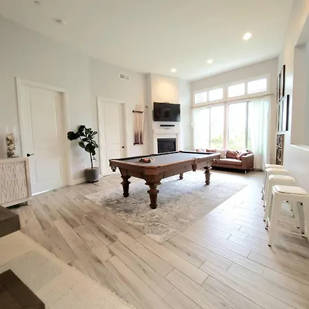 Luxury Coastal Retreat - & Lagoon Holiday home Carlsbad