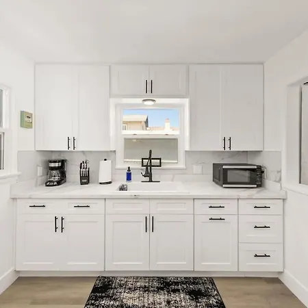 2 Bedroom With Ocean Views Large Deck Remodeled Carlsbad