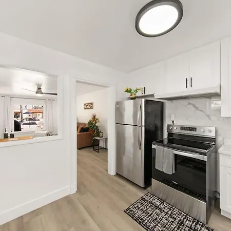 Holiday home 2 Bedroom With Ocean Views Large Deck Remodeled Carlsbad