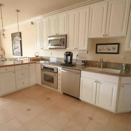 With Tennis Court View & King Beds *