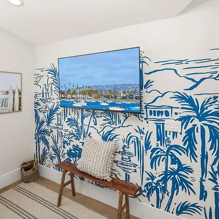 Holiday home 3 Minute Walk To 4 Bedroom