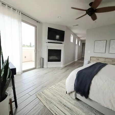 Luxury Coastal Retreat - & Lagoon Carlsbad