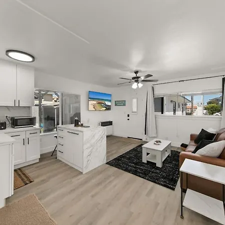 300 Ft From - Whole Compound 2 Units Holiday home