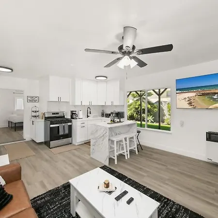 Holiday home 300 Ft From - Whole Compound 2 Units Carlsbad