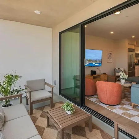 3 Minute Walk To 4 Bedroom