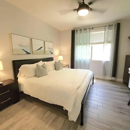 Holiday home Luxury Coastal Retreat - & Lagoon Carlsbad