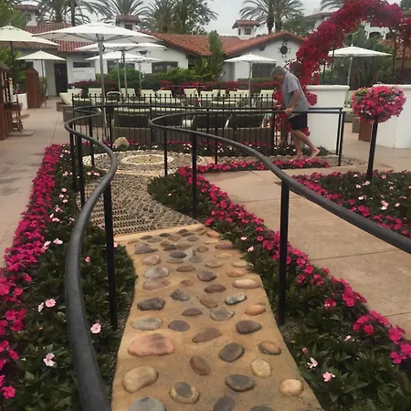 With Tennis Court View & King Beds Holiday home *