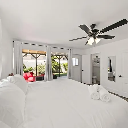 300 Ft From - Whole Compound 2 Units Carlsbad