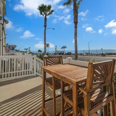 Holiday home A Beachfront Fairytale In *