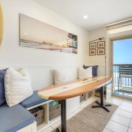 Apartment Oceanfront 2br - Private Patio - Steps To Carlsbad