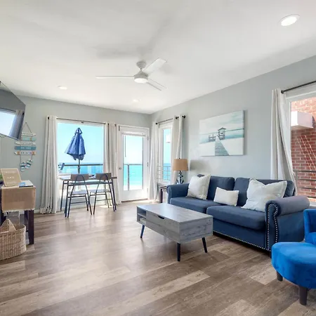 Apartment Oceanfront Unit, Private Balcony, Access, Sunset Views