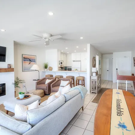 Oceanfront 2br - Private Patio - Steps To Apartment
