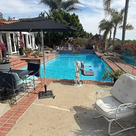 Private Pool & Retreat La Costa Apartment *
