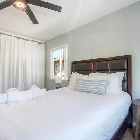 Apartment Oceanfront Unit, Private Balcony, Access, Sunset Views Carlsbad