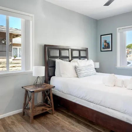Oceanfront Unit, Private Balcony, Access, Sunset Views Apartment