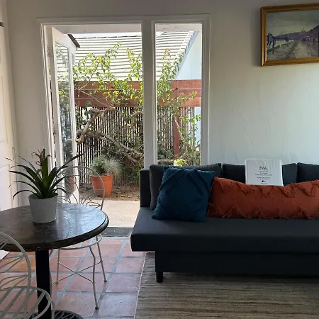 Private Pool & Retreat La Costa Apartment *
