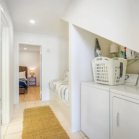 Oceanfront 2br - Private Patio - Steps To Apartment *