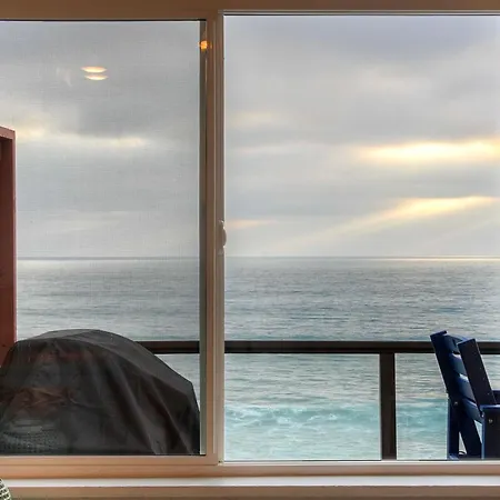 Apartment Oceanfront Unit, Private Balcony, Access, Sunset Views Carlsbad
