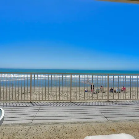 Apartment Oceanfront 2br - Private Patio - Steps To