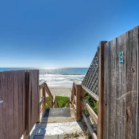 Oceanfront Unit, Private Balcony, Access, Sunset Views Apartment *