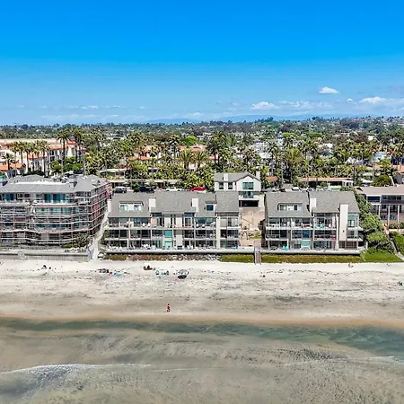 Oceanfront 2br - Private Patio - Steps To Apartment