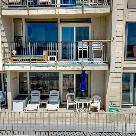 Apartment Oceanfront 2br - Private Patio - Steps To Carlsbad